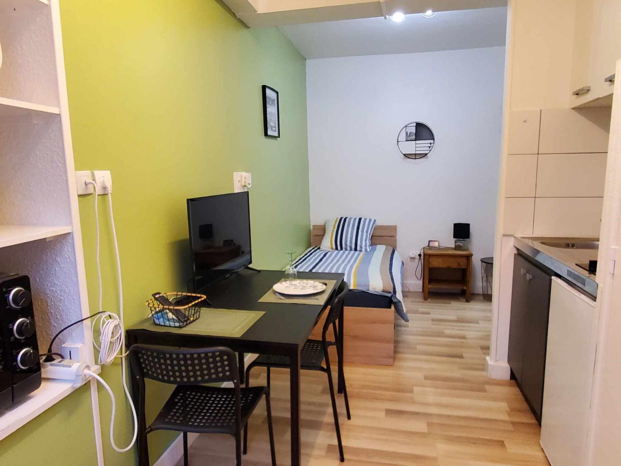 Studio Vert Tout Equipe Wifi Le Creusot Εξωτερικό φωτογραφία